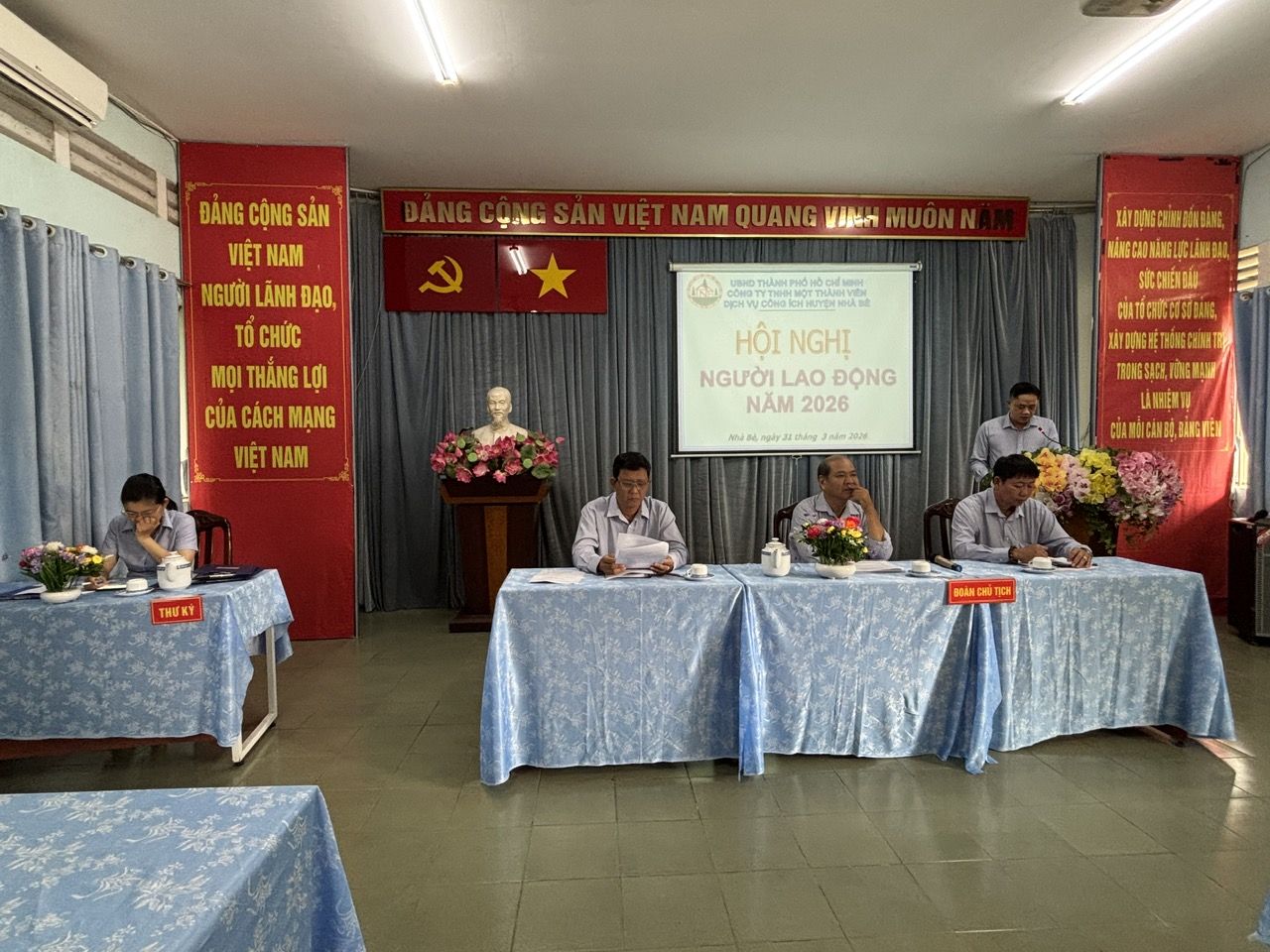 z7675418243723_f9dff9b3b026a113c7efe29c60853693_1